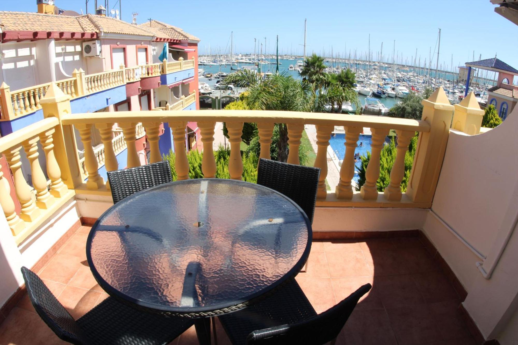Apartamentos Marina Internacional Torrevieja Exterior photo