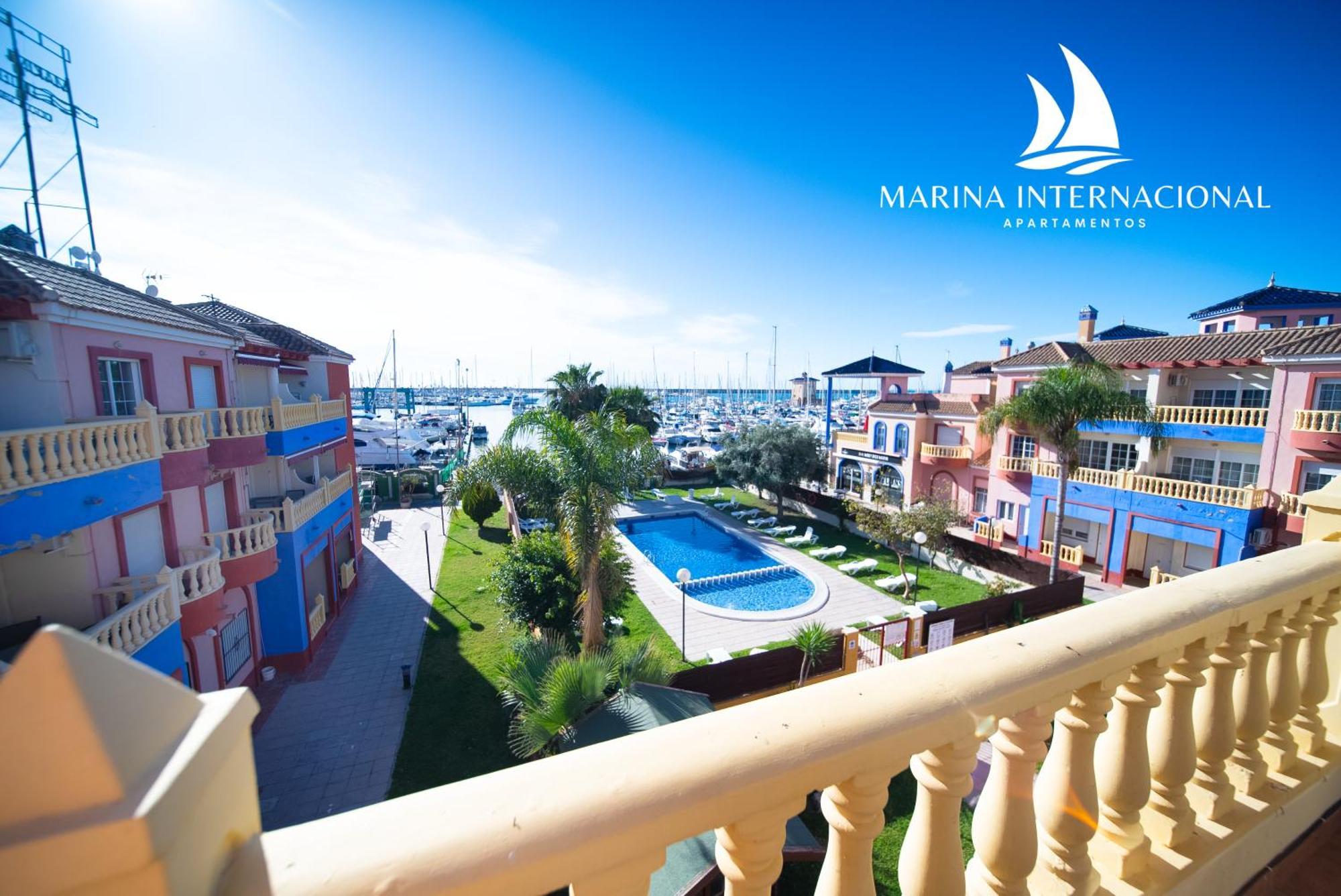 Apartamentos Marina Internacional Torrevieja Exterior photo